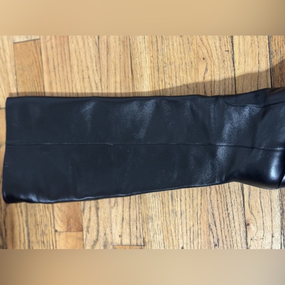 Excellent condition Stuart Weitzman Boots Size 7 - Picture 2 of 6